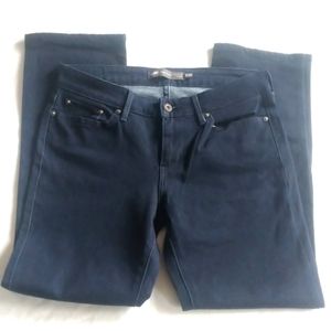 Levi Slight Curve Classic Rise Straight Fit